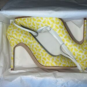 Manolo Blahnik Linen Yellow Patterned Women's Heels